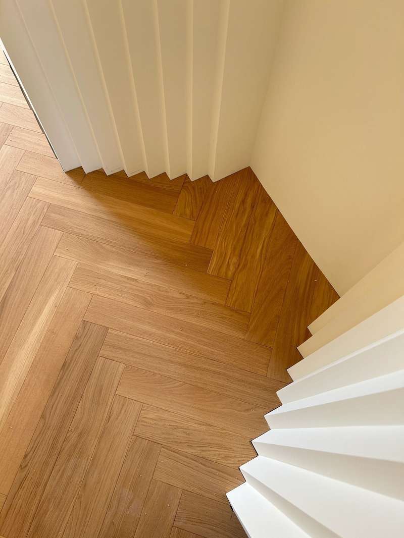 Herringbone oak hallway detail
